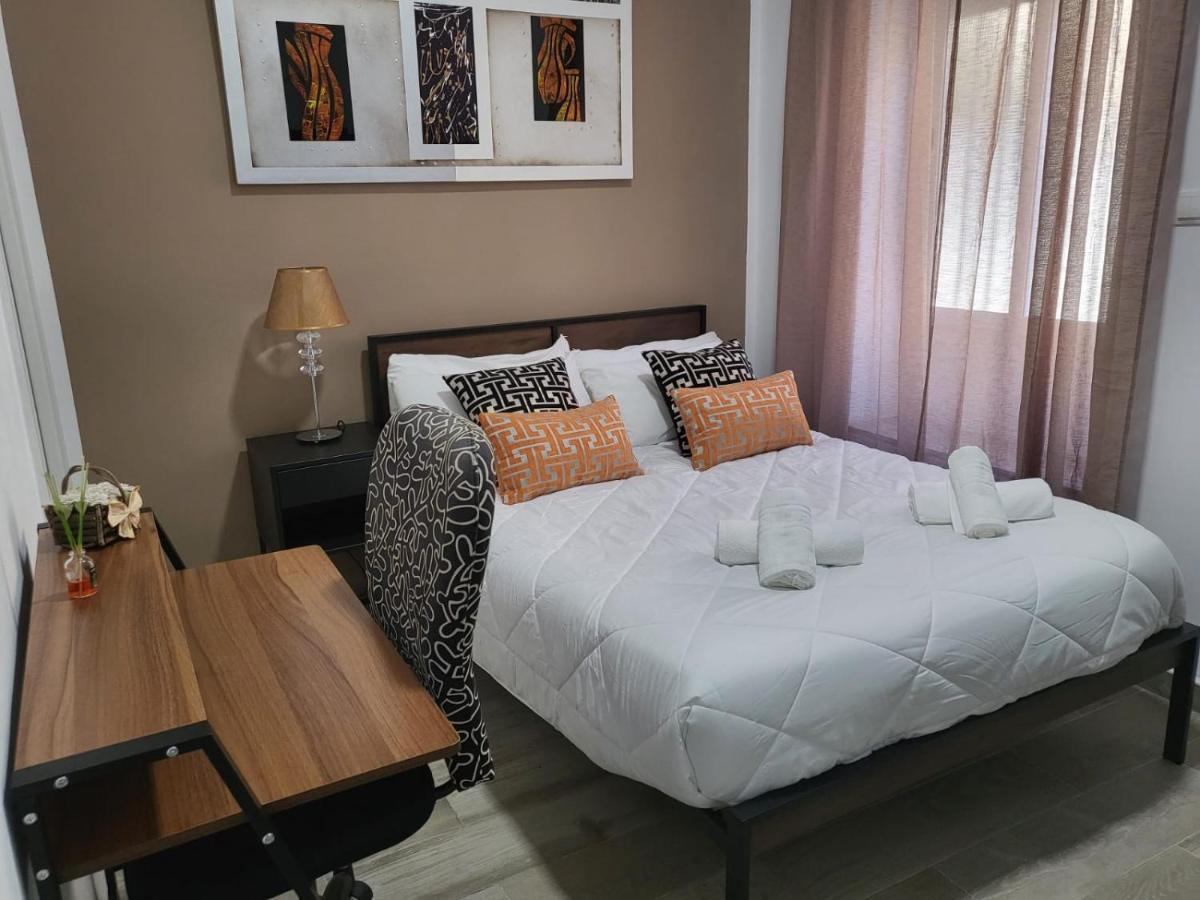 Maria Malaga Breeze Apartment Bagian luar foto