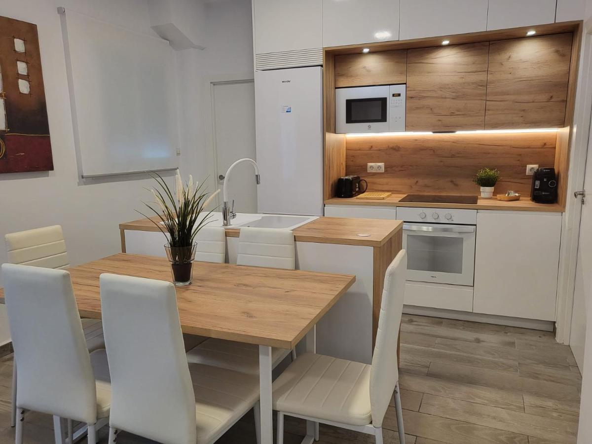 Maria Malaga Breeze Apartment Bagian luar foto