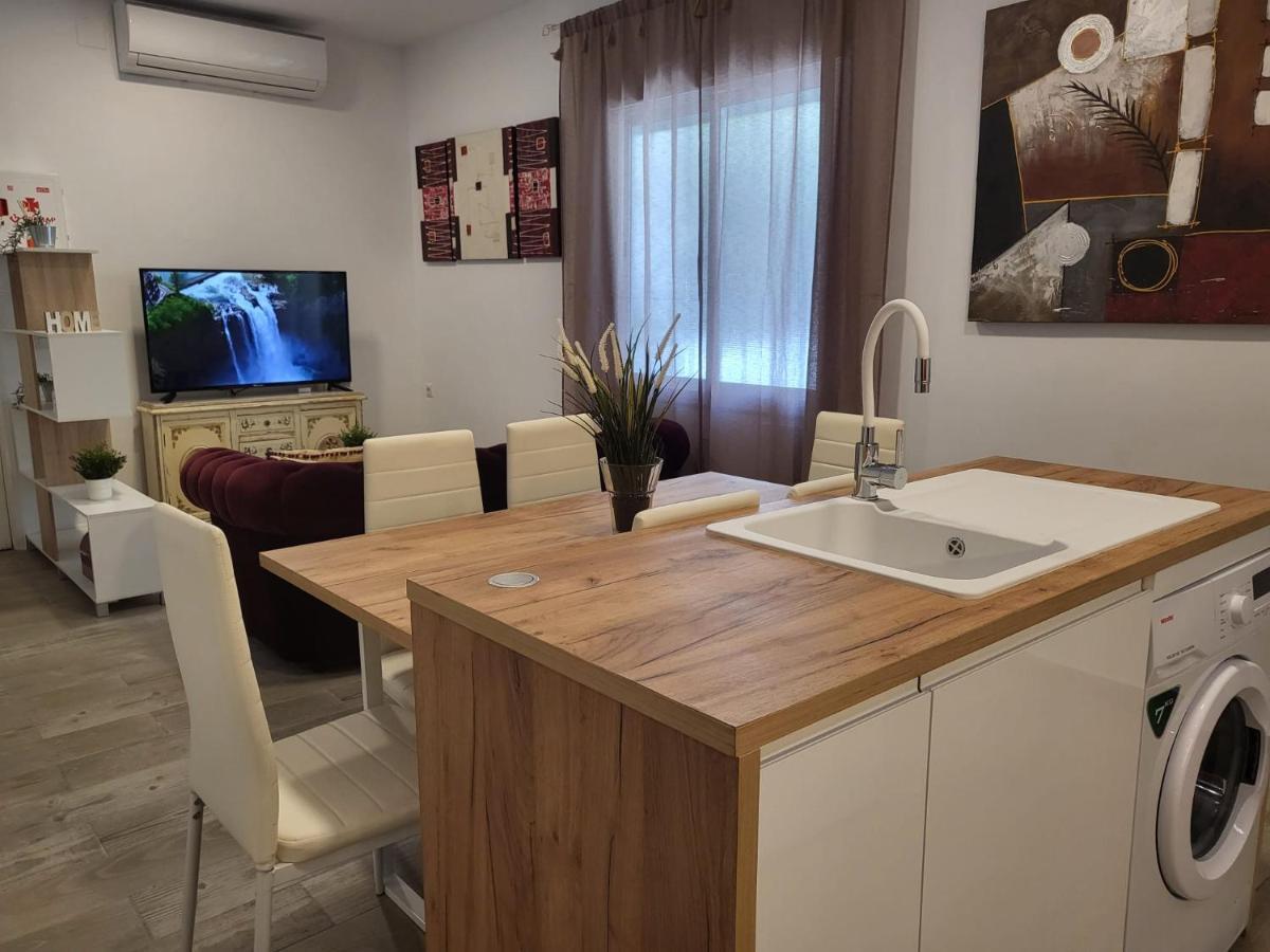 Maria Malaga Breeze Apartment Bagian luar foto
